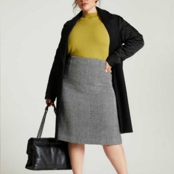 Kurt Geiger Kensington XXL Quilted Leather Shoulder Bag - Picture 3 of 8